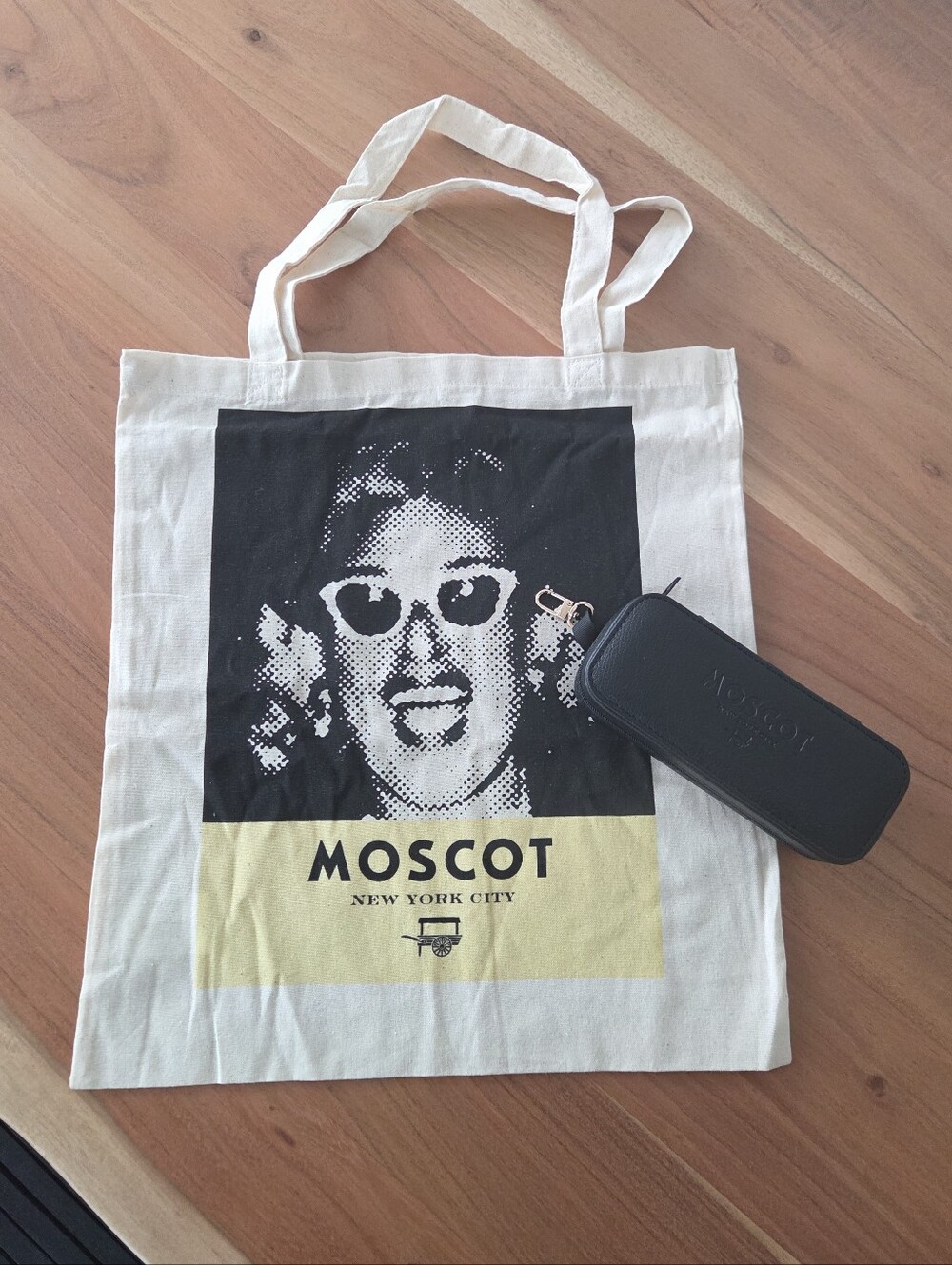 NEW MOSCOT Black Clippable Sunglass Case And Tote Bundle